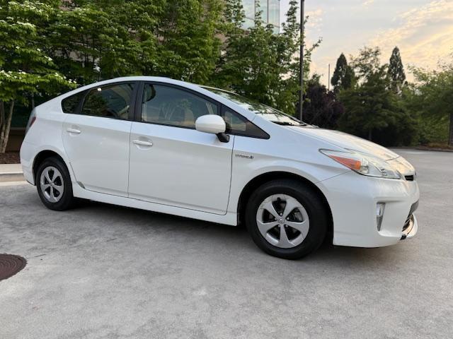 Toyota Prius Two 2015