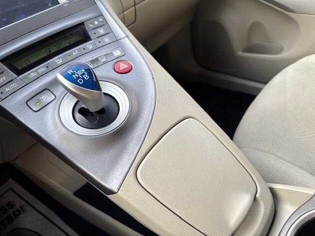 Toyota Prius Two 2015