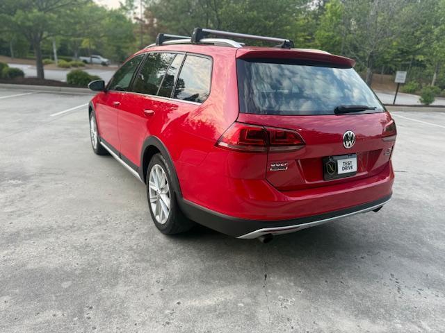 Volkswagen Golf Alltrack SE 4D Wagon 2017