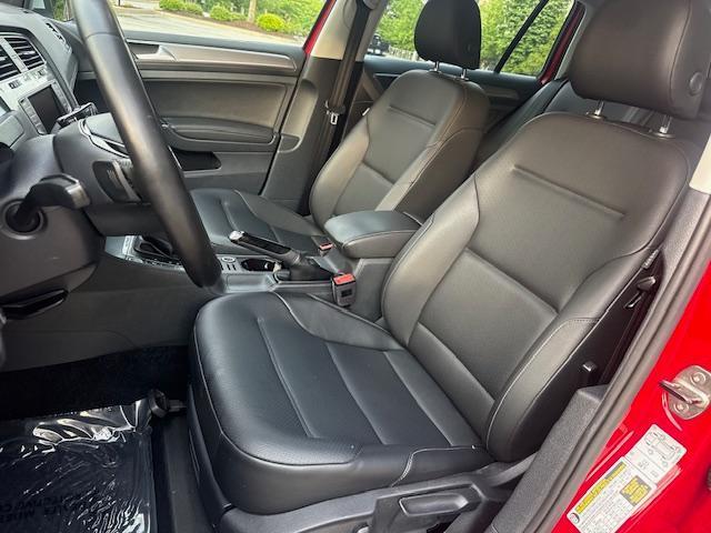 Volkswagen Golf Alltrack SE 4D Wagon 2017