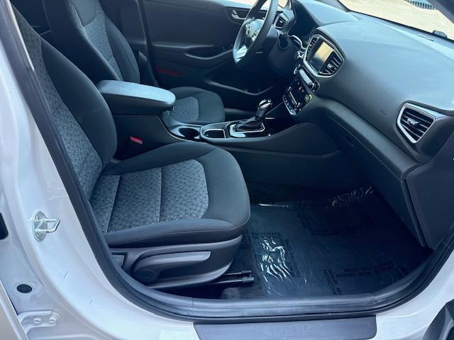 Hyundai Ioniq Hybrid Blue 2019