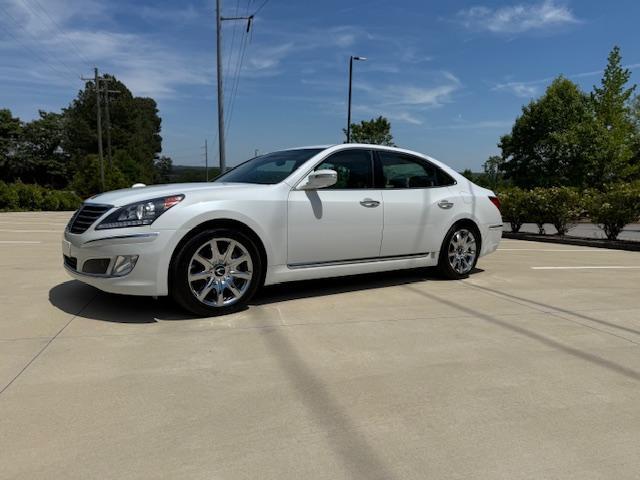 Hyundai Equus Signature 2012