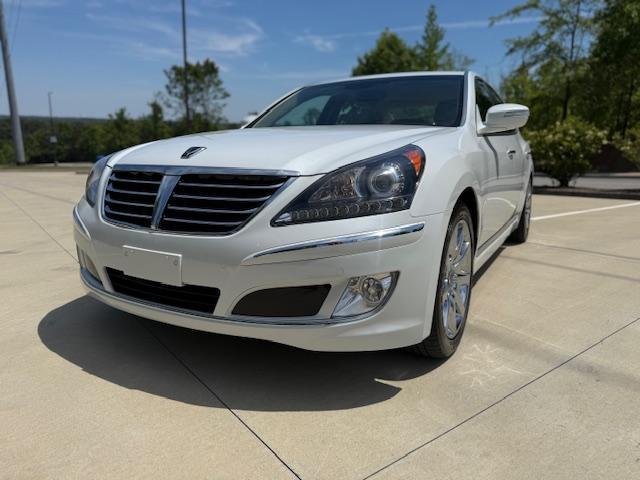 Hyundai Equus Signature 2012