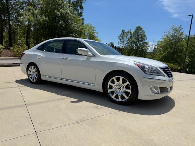 Hyundai Equus Signature 2012