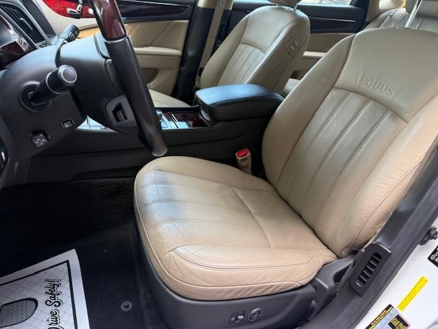 Hyundai Equus Signature 2012