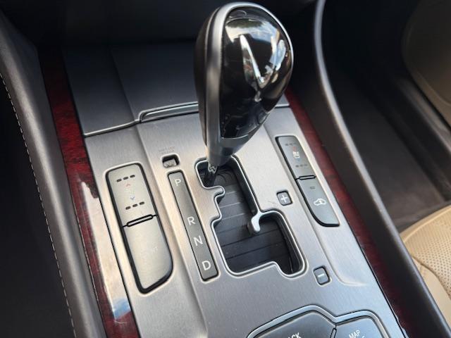 Hyundai Equus Signature 2012