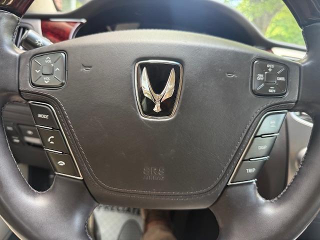 Hyundai Equus Signature 2012