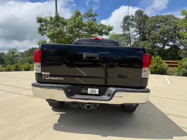 Toyota Tundra SR5 Double Cab 4.6L 2WD 2013