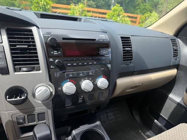 Toyota Tundra SR5 Double Cab 4.6L 2WD 2013