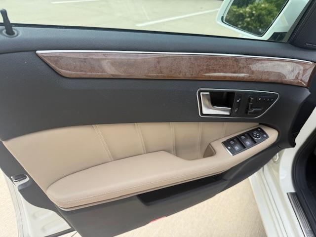 Mercedes-Benz E-Class E350 Sport 4MATIC Sedan 2012