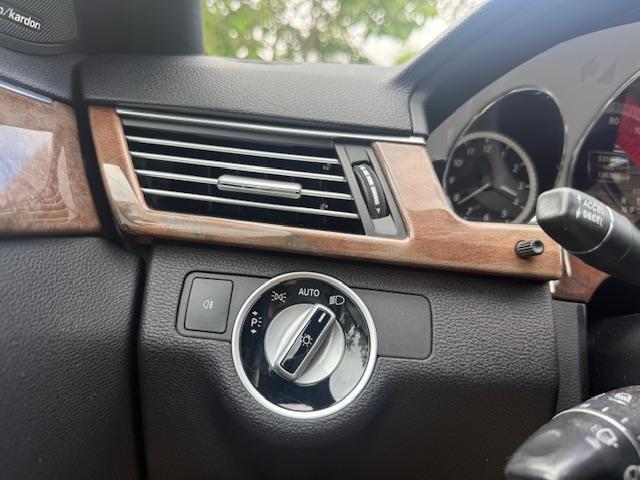 Mercedes-Benz E-Class E350 Sport 4MATIC Sedan 2012