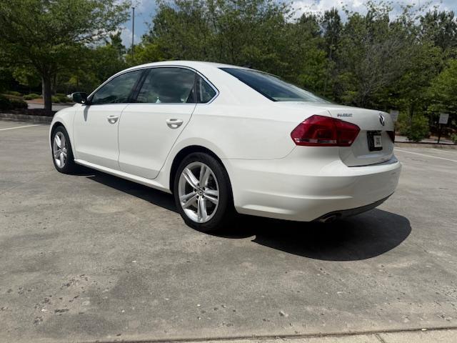 Volkswagen Passat 2.0L TDI SE AT 2014