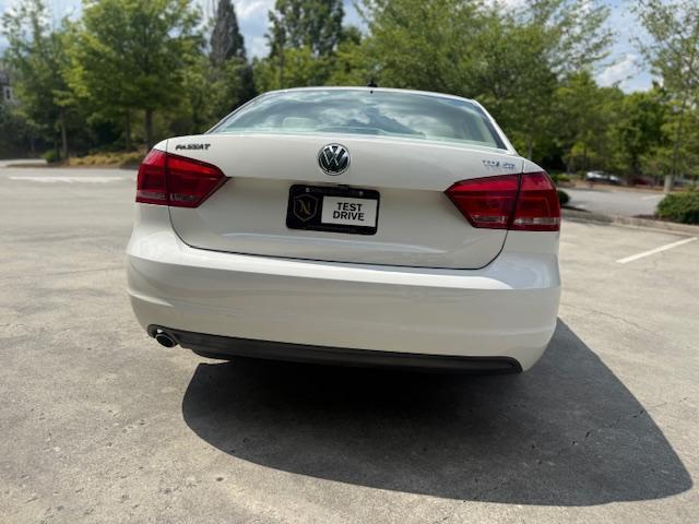 Volkswagen Passat 2.0L TDI SE AT 2014