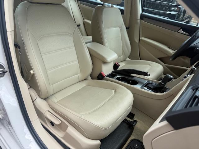 Volkswagen Passat 2.0L TDI SE AT 2014