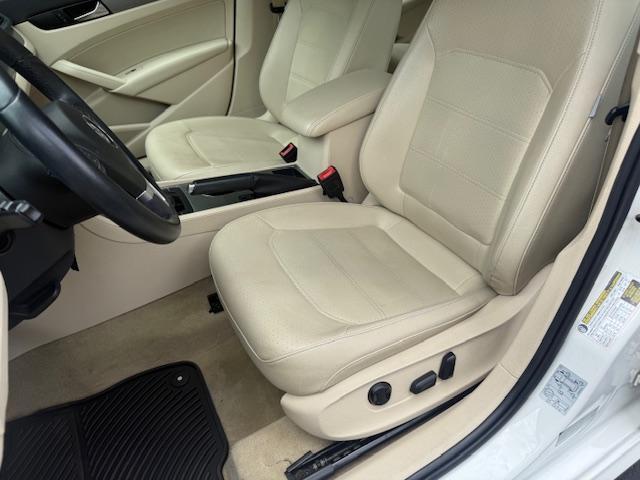 Volkswagen Passat 2.0L TDI SE AT 2014
