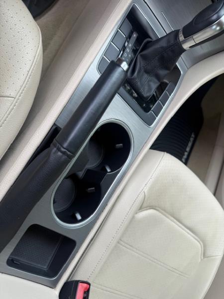 Volkswagen Passat 2.0L TDI SE AT 2014