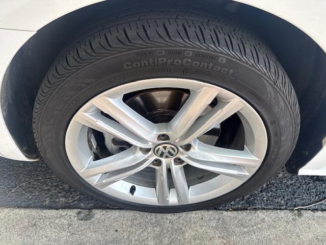 Volkswagen Passat 2.0L TDI SE AT 2014