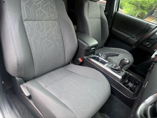 Toyota Tacoma SR5 Double Cab Long Bed V6 6AT 2WD 2016