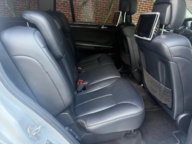 Mercedes-Benz GL-Class GL450 4MATIC 2011