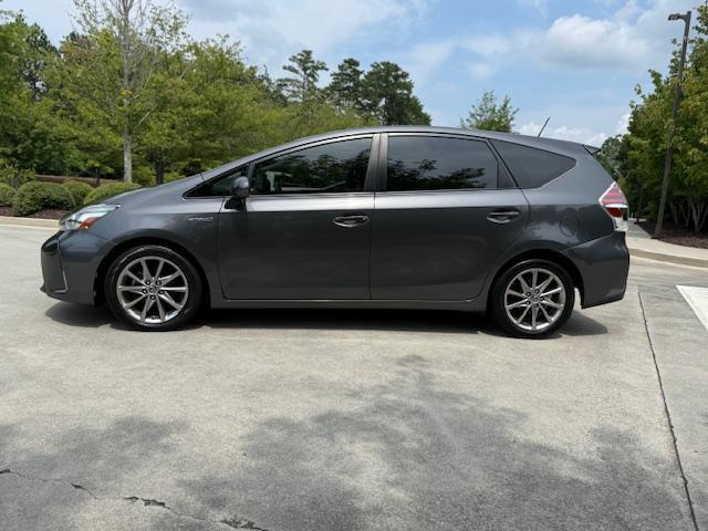 Toyota Prius V Five 2016
