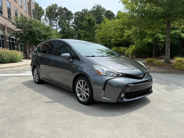 Toyota Prius V Five 2016