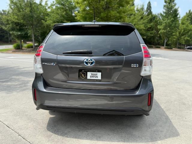 Toyota Prius V Five 2016