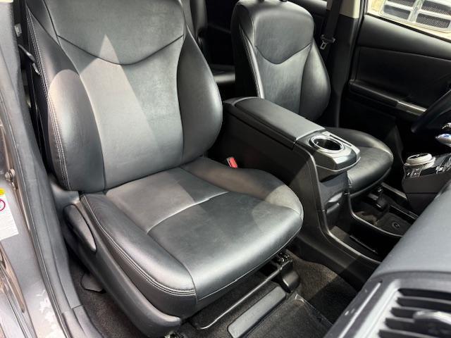 Toyota Prius V Five 2016