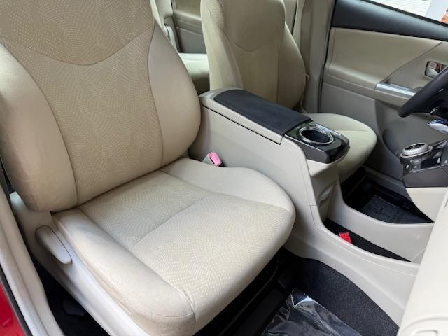Toyota Prius V Two 2013