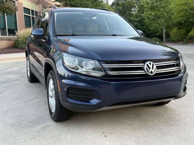 Volkswagen Tiguan SE 2016