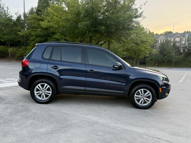 Volkswagen Tiguan SE 2016