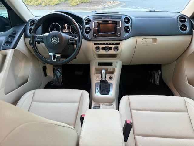Volkswagen Tiguan SE 2016