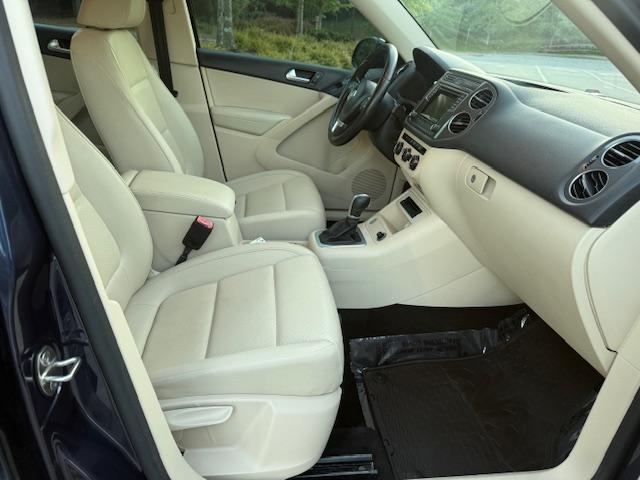 Volkswagen Tiguan SE 2016