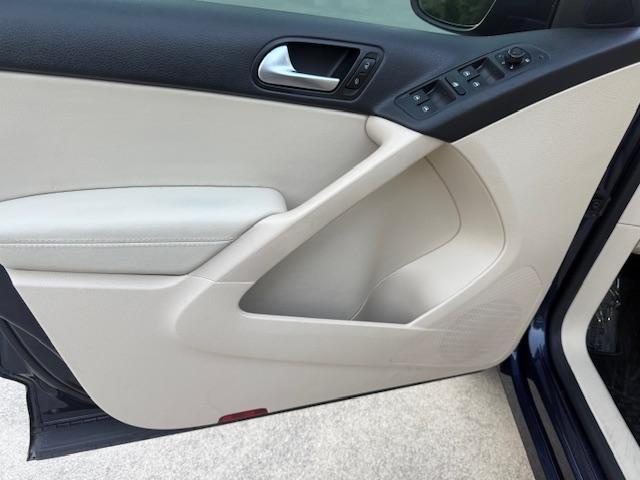 Volkswagen Tiguan SE 2016