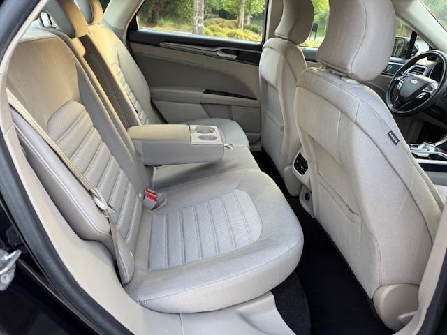 Ford Fusion Hybrid SE 2019