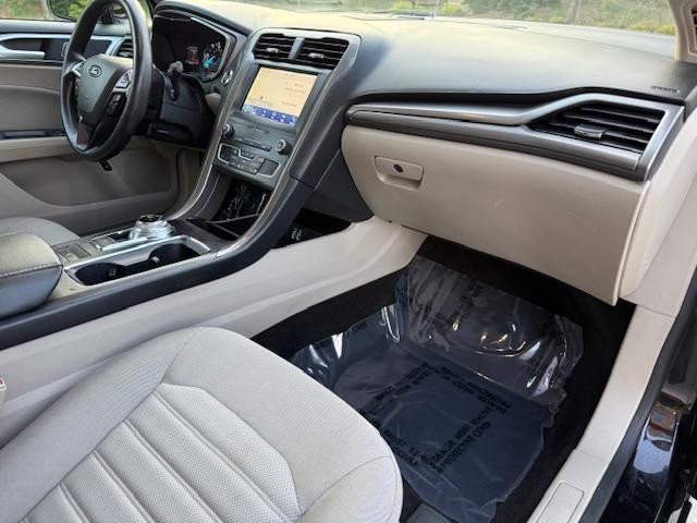 Ford Fusion Hybrid SE 2019