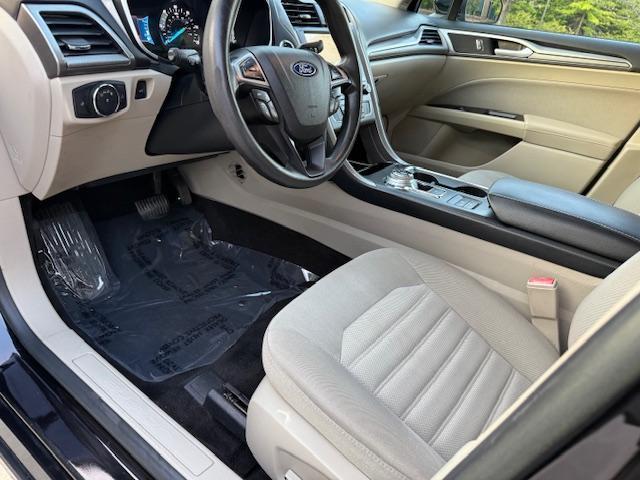 Ford Fusion Hybrid SE 2019