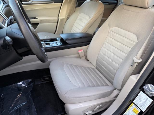 Ford Fusion Hybrid SE 2019