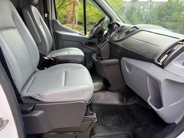 Ford Transit 150 Van Low Roof 60/40 Pass. 130-in. WB 2018