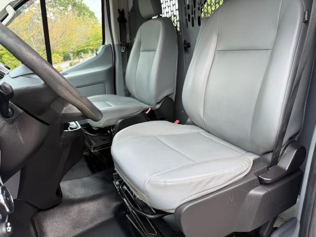 Ford Transit 150 Van Low Roof 60/40 Pass. 130-in. WB 2018