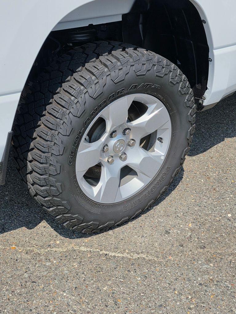 RAM 1500 Tradesman Crew Cab SWB 4WD 2023