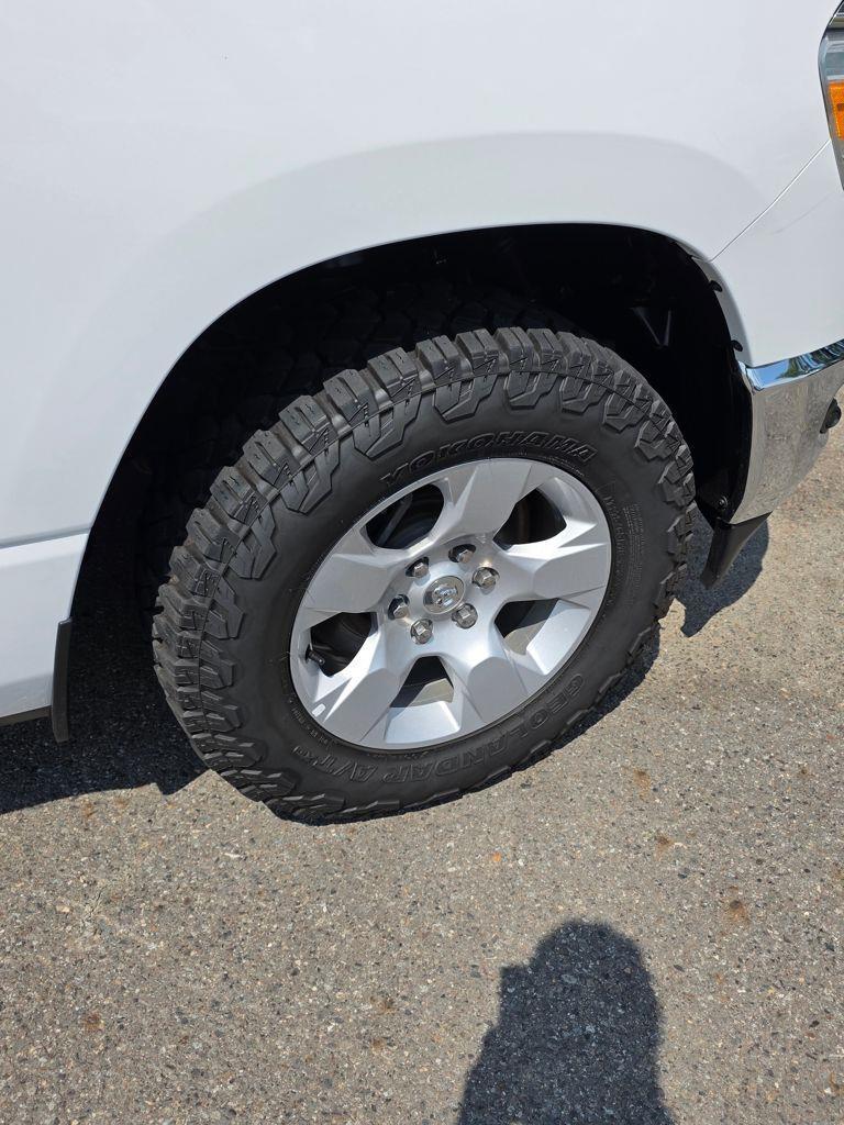 RAM 1500 Tradesman Crew Cab SWB 4WD 2023