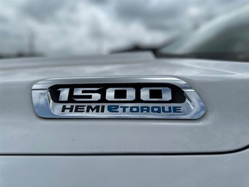 RAM 1500 Tradesman Crew Cab SWB 4WD 2023