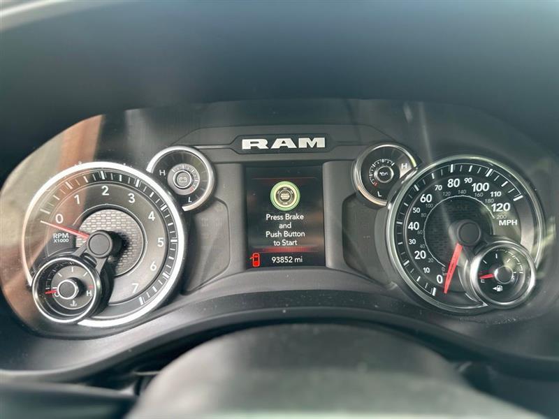 RAM 1500 Tradesman Crew Cab SWB 4WD 2023