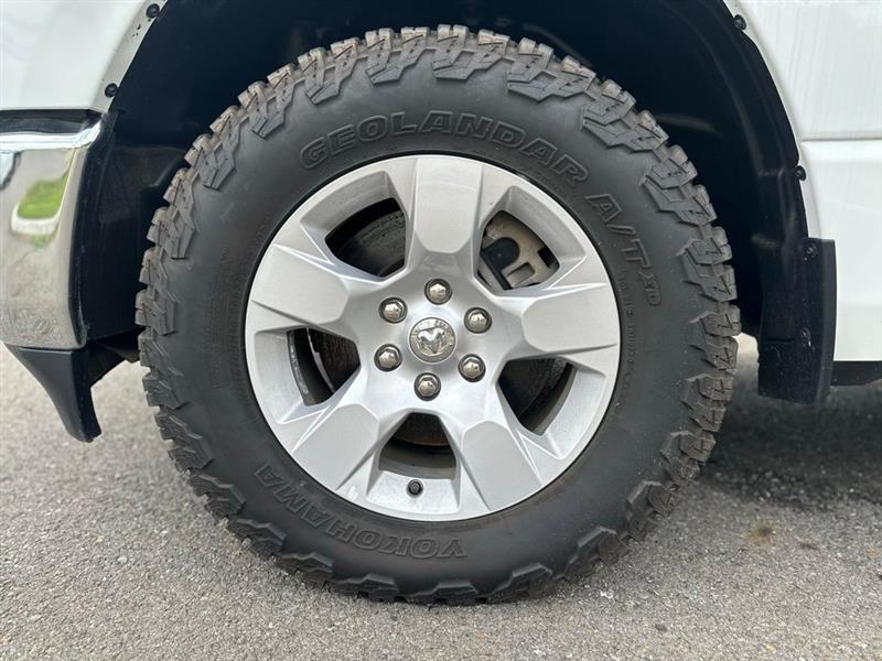 RAM 1500 Tradesman Crew Cab SWB 4WD 2023