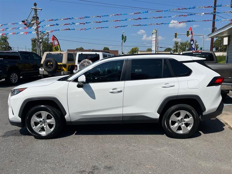 Toyota RAV4 XLE 2021