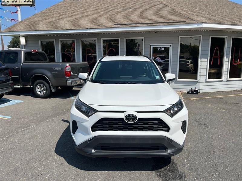 Toyota RAV4 XLE 2021