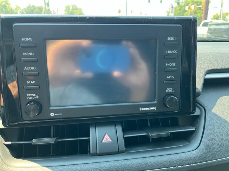 Toyota RAV4 XLE 2021