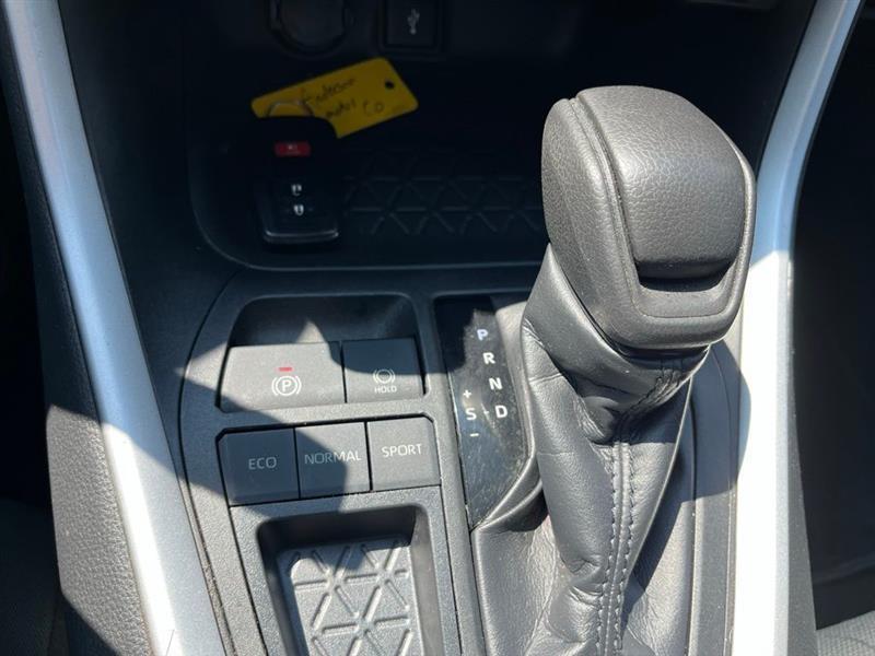 Toyota RAV4 XLE 2021