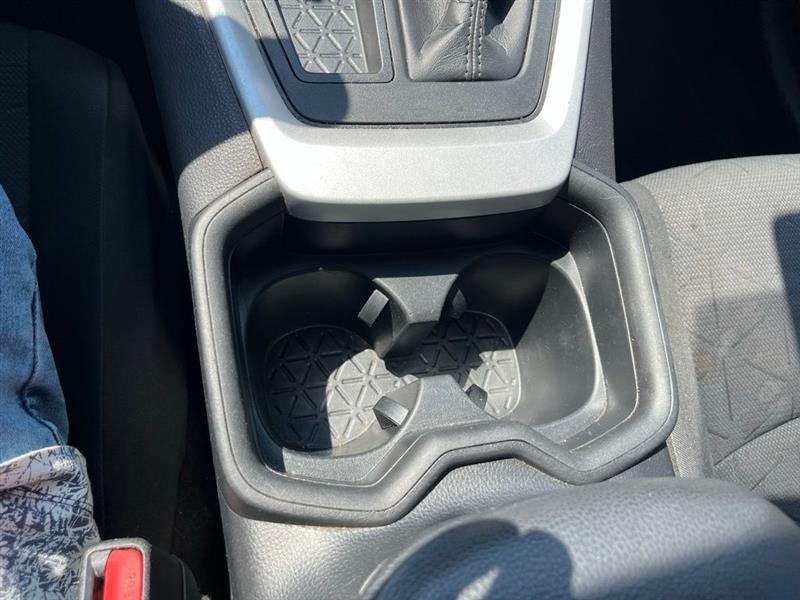 Toyota RAV4 XLE 2021