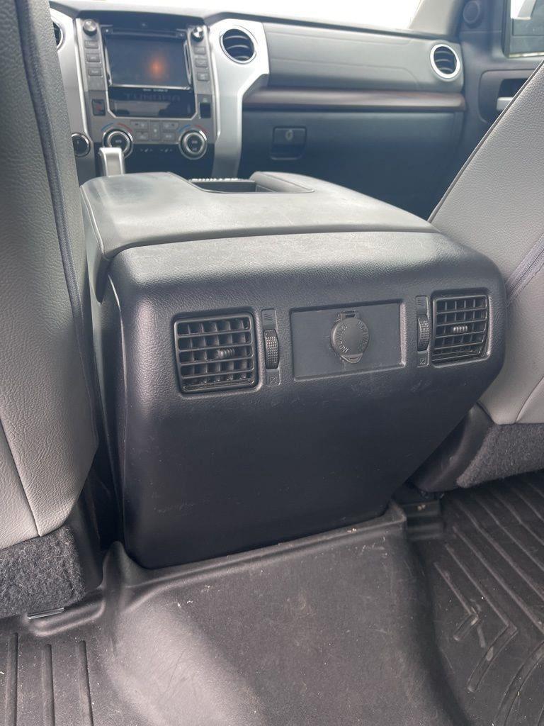 Toyota Tundra Limited 5.7L CrewMax 4WD 2019